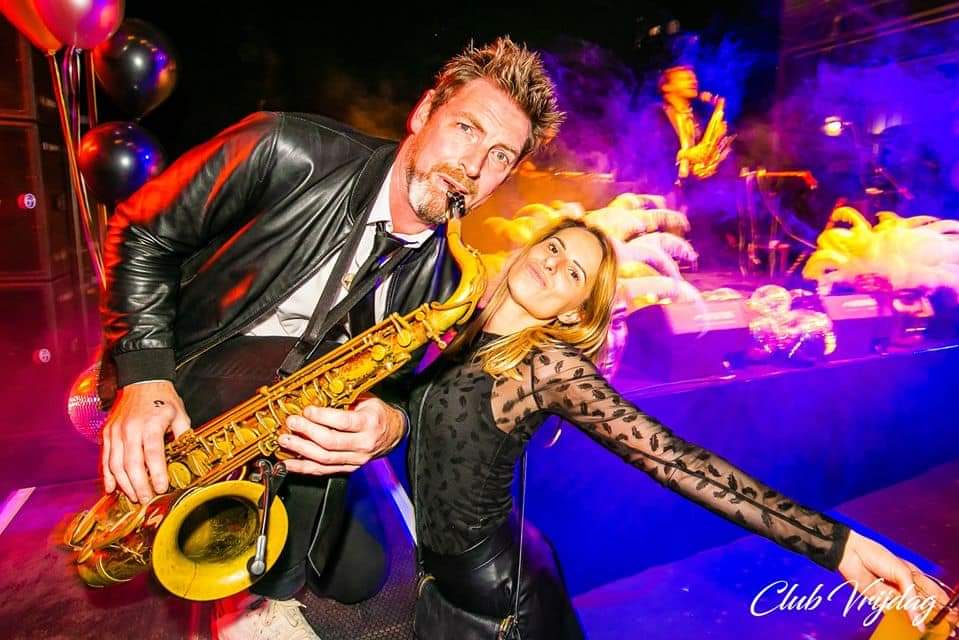 Je bekijkt nu DJ & Sax